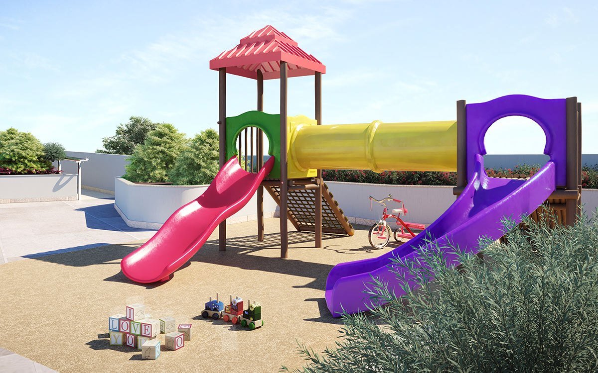 Playground com escorregadores